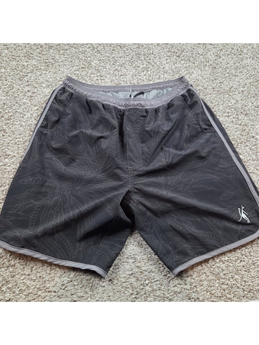 Toes on the Nose Shorts Men’s XL Performance Gray Black Floral Lined